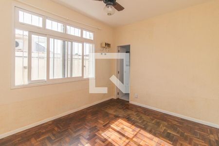 Suíte de casa à venda com 3 quartos, 210m² em Guarujá, Porto Alegre