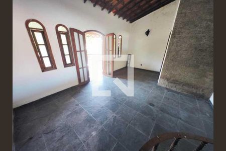 Casa à venda com 5 quartos, 234m² em Portuguesa, Rio de Janeiro