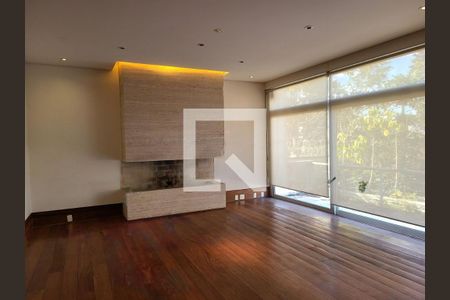 Casa à venda com 4 quartos, 500m² em Jardim Guedala, São Paulo