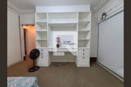Casa à venda com 4 quartos, 500m² em Jardim Guedala, São Paulo