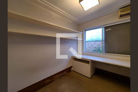 Casa à venda com 4 quartos, 500m² em Jardim Guedala, São Paulo