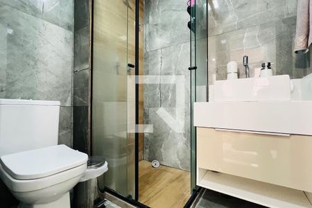 Banheiro de apartamento à venda com 2 quartos, 42m² em Vila Itapegica, Guarulhos