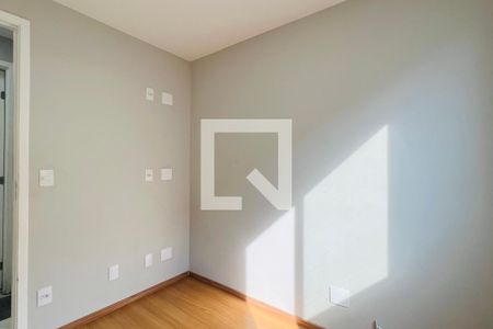 Quarto 2 de apartamento à venda com 2 quartos, 42m² em Vila Itapegica, Guarulhos