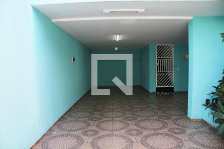 Garagem de casa à venda com 3 quartos, 241m² em Jardim Luciara, Guarulhos
