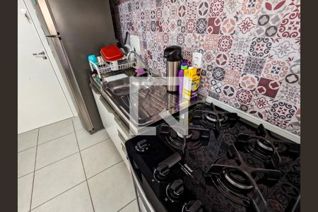 Cozinha de apartamento para alugar com 2 quartos, 33m² em Piqueri, São Paulo