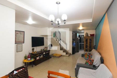 Sala de casa à venda com 4 quartos, 200m² em Hípica, Porto Alegre