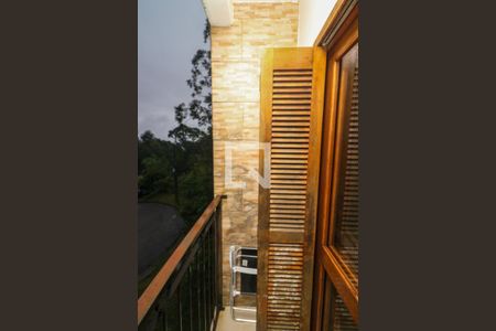 Sacada da Suíte 1 de casa à venda com 4 quartos, 200m² em Hípica, Porto Alegre