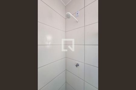 Banheiro da Suíte de casa de condomínio para alugar com 1 quarto, 60m² em Piratininga, Niterói