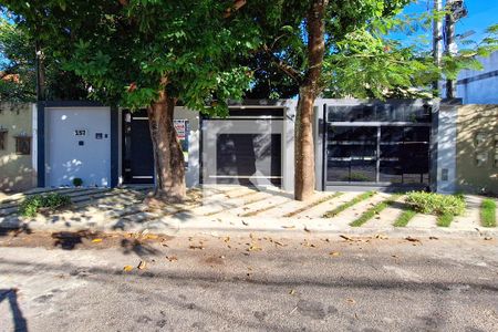 Fachada de casa de condomínio para alugar com 1 quarto, 60m² em Piratininga, Niterói