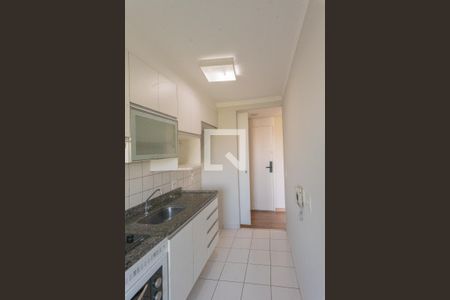 Cozinha de apartamento à venda com 2 quartos, 50m² em Jardim Ipaussurama, Campinas