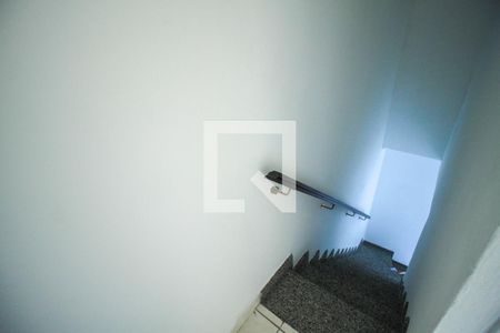 Escada de casa para alugar com 2 quartos, 80m² em Vila Santo Estevão, São Paulo