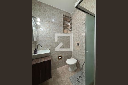 Banheiro social de apartamento para alugar com 1 quarto, 45m² em Copacabana, Rio de Janeiro
