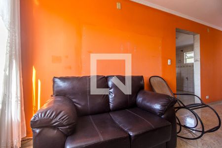 Sala de TV de casa para alugar com 2 quartos, 54m² em Conjunto Habitacional Presidente Castelo Branco, Carapicuíba