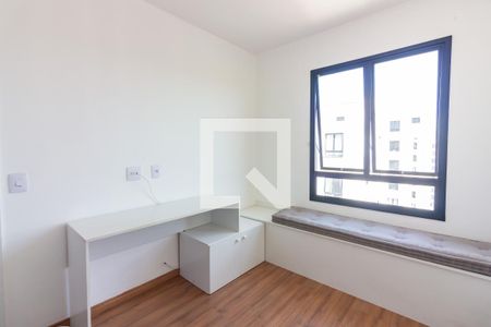 Quarto 1 de apartamento para alugar com 2 quartos, 40m² em Pres. Altino, Osasco