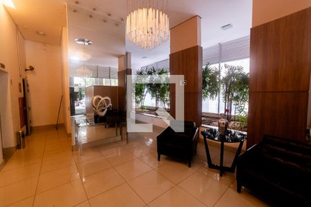 Hall de entrada de kitnet/studio para alugar com 1 quarto, 40m² em Lourdes, Belo Horizonte