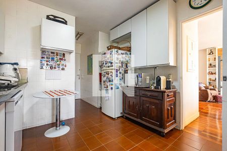 Cozinha de apartamento à venda com 3 quartos, 306m² em Sumaré, São Paulo