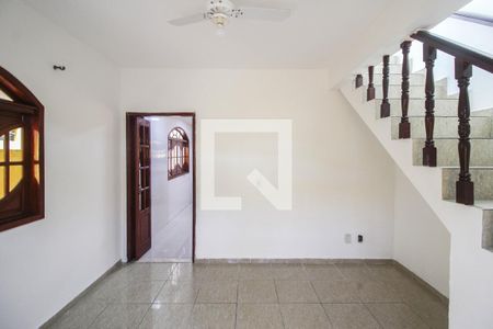 Sala de casa para alugar com 3 quartos, 330m² em Vila Avelina, Nova Iguaçu