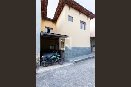 Fachada de casa de condomínio à venda com 3 quartos, 120m² em Venda Nova, Belo Horizonte