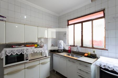 Cozinha de casa de condomínio à venda com 3 quartos, 120m² em Venda Nova, Belo Horizonte