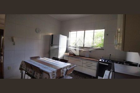 Casa à venda com 2 quartos, 128m² em Cambuci, São Paulo