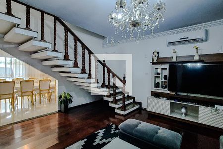 Casa à venda com 3 quartos, 250m² em Jardim da Saúde, São Paulo