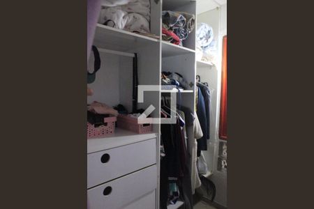 Casa à venda com 315m², 4 quartos e 6 vagasCloset da Suíte 1