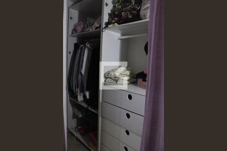 Casa à venda com 315m², 4 quartos e 6 vagasCloset da Suíte 1
