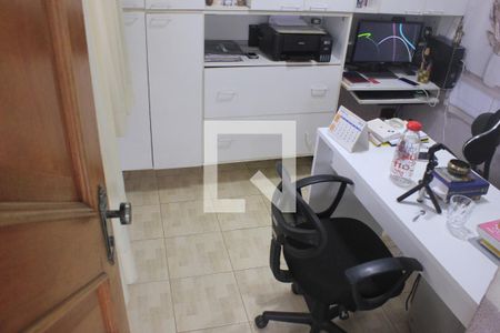 Casa à venda com 315m², 4 quartos e 6 vagasEdícula
