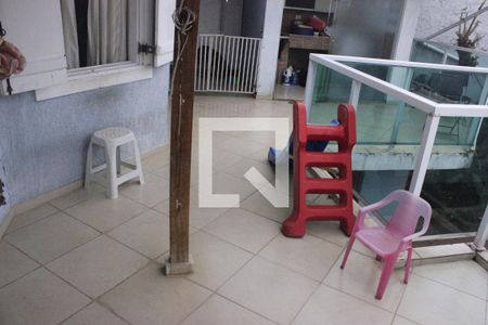 Casa à venda com 315m², 4 quartos e 6 vagasVaranda da Suíte 4