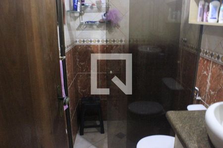 Casa à venda com 315m², 4 quartos e 6 vagasBanheiro da Suíte 1