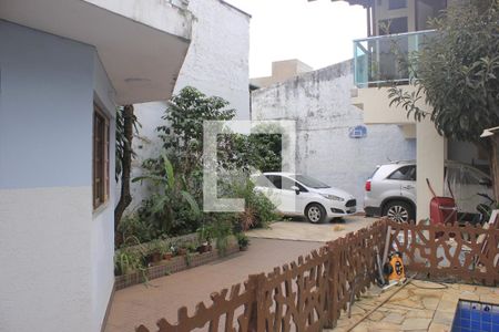 Casa à venda com 315m², 4 quartos e 6 vagasQuintal com piscina