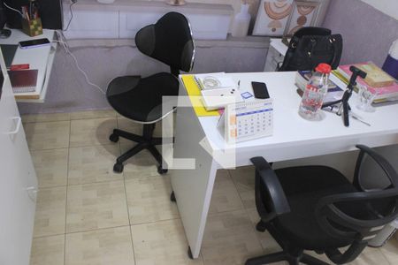 Casa à venda com 315m², 4 quartos e 6 vagasEdícula