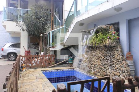 Casa à venda com 315m², 4 quartos e 6 vagasPiscina