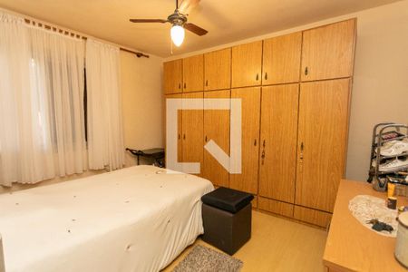 Quarto 1 de casa à venda com 3 quartos, 200m² em Vila Ipiranga, Porto Alegre