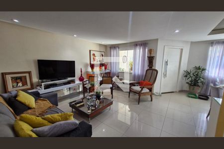 Sala de casa de condomínio à venda com 4 quartos, 200m² em Vargem Pequena, Rio de Janeiro