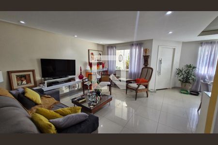 Sala de casa de condomínio à venda com 4 quartos, 200m² em Vargem Pequena, Rio de Janeiro