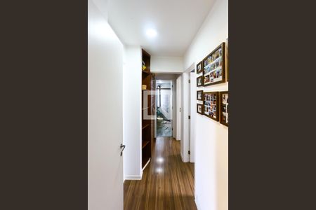 corredor de apartamento à venda com 3 quartos, 100m² em Vila Andrade, São Paulo