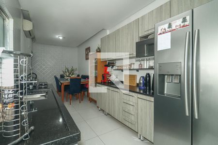 Cozinha de casa à venda com 2 quartos, 330m² em Santa Maria Goretti, Porto Alegre