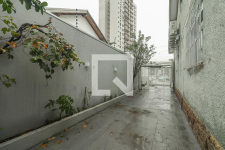Garagem de casa à venda com 2 quartos, 330m² em Santa Maria Goretti, Porto Alegre
