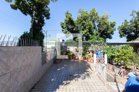Quintal de casa à venda com 3 quartos, 185m² em São Bernardo, Belo Horizonte