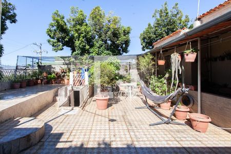 Quintal de casa à venda com 3 quartos, 185m² em São Bernardo, Belo Horizonte