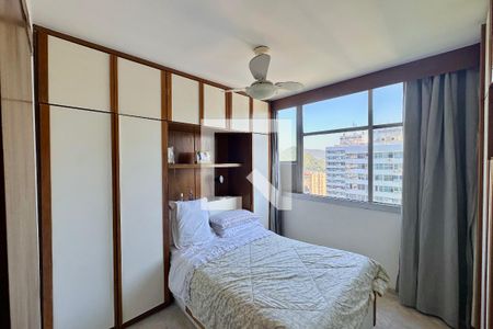 Quarto 1 de apartamento à venda com 3 quartos, 135m² em Botafogo, Rio de Janeiro