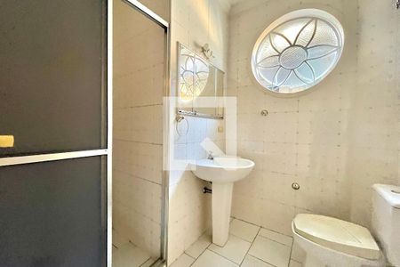 Banheiro de casa para alugar com 3 quartos, 130m² em Planalto Paulista, São Paulo