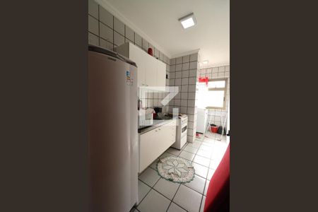 Cozinha de apartamento para alugar com 1 quarto, 38m² em J. Santana, Ribeirão Preto