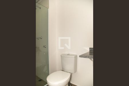 Banheiro de apartamento à venda com 1 quarto, 27m² em Campo Belo, São Paulo