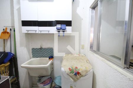 Casa de condomínio à venda com 51m², 2 quartos e 1 vaga Casa de condomínio à venda com 51m², 2 quartos e 1 vagaÁrea de serviço