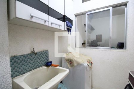 Casa de condomínio à venda com 51m², 2 quartos e 1 vaga Casa de condomínio à venda com 51m², 2 quartos e 1 vagaÁrea de serviço
