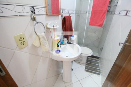 Casa de condomínio à venda com 51m², 2 quartos e 1 vaga Casa de condomínio à venda com 51m², 2 quartos e 1 vagaBanheiro