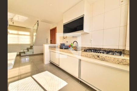 Sala/Cozinha de apartamento à venda com 4 quartos, 150m² em Planalto, Belo Horizonte
