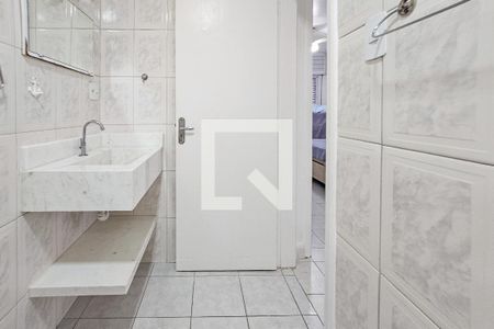 Banheiro de apartamento para alugar com 1 quarto, 71m² em Centro, Guarujá